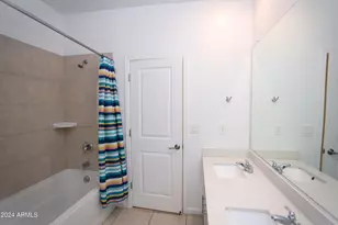 9210 W Willow Bend Ln, Phoenix, AZ 85037 - Photo 13