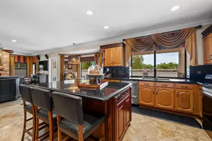 42 E Maria Ln, Tempe, AZ 85284 - Photo 5