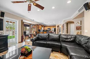 42 E Maria Ln, Tempe, AZ 85284 - Photo 13