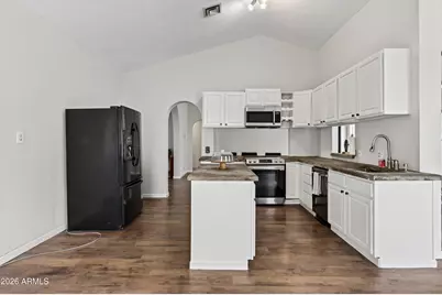 10002 S 47th Place, Phoenix, AZ 85044 - Photo 9