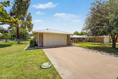 9525 W Shasta Drive, Sun City, AZ 85351 - Photo 3