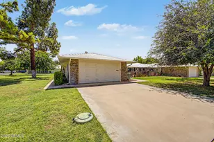 9525 W Shasta Dr, Sun City, AZ 85351 - Photo 3