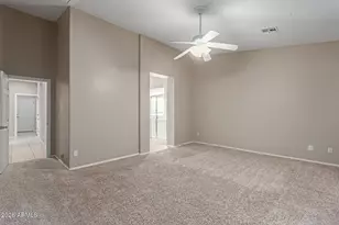 2206 W Fawn Dr, Phoenix, AZ 85041 - Photo 15