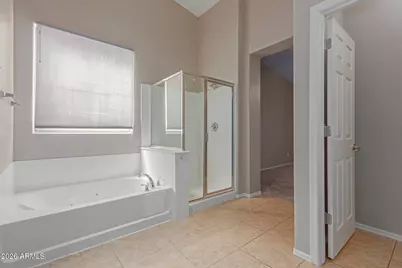 2206 W Fawn Drive, Phoenix, AZ 85041 - Photo 19