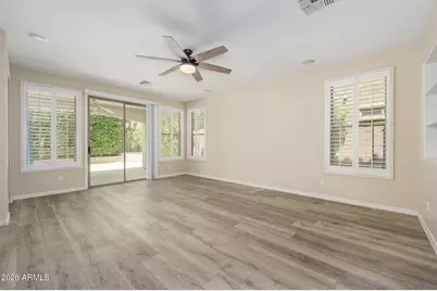16060 W Mercer Lane, Surprise, AZ 85379 - Photo 7