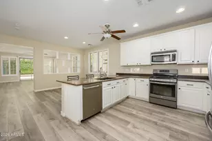 16060 W Mercer Ln, Surprise, AZ 85379 - Photo 17