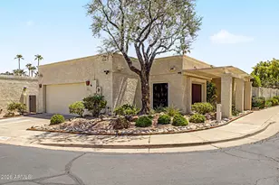 1801 E Winter Dr, Phoenix, AZ 85020 - Photo 1