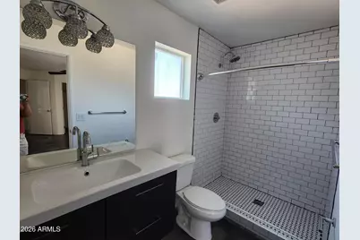 3416 N 37th Street # 11, Phoenix, AZ 85018 - Photo 5