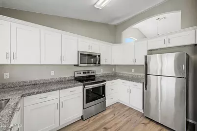 8430 W Cora Lane, Phoenix, AZ 85037 - Photo 7