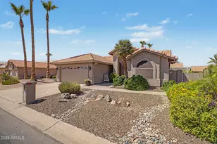 10532 E Coopers Hawk Dr, Sun Lakes, AZ 85248 - Photo 5