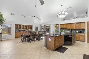 2637 E Carla Vista Dr, Gilbert, AZ 85295 - Photo 19