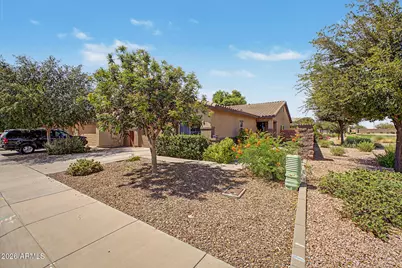 72 W Dragon Tree Avenue, Queen Creek, AZ 85140 - Photo 5