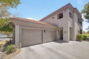 7401 W Arrowhead Clubhouse Dr, Glendale, AZ 85308 - Photo 1