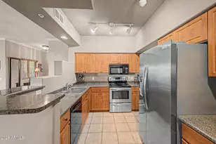 7401 W Arrowhead Clubhouse Dr, Glendale, AZ 85308 - Photo 11