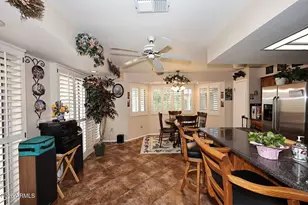 19046 N Lakeforest Dr, Sun City, AZ 85373 - Photo 11