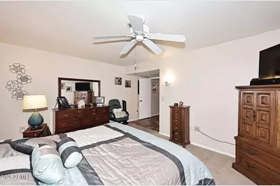 19046 N Lakeforest Drive, Sun City, AZ 85373 - Photo 25