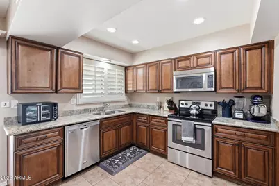 10110 W Pine Springs Drive, Sun City, AZ 85373 - Photo 7