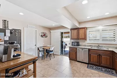 10110 W Pine Springs Drive, Sun City, AZ 85373 - Photo 5
