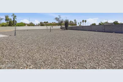 10110 W Pine Springs Drive, Sun City, AZ 85373 - Photo 33