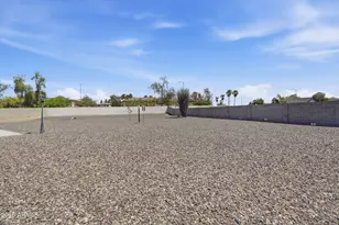 10110 W Pine Springs Dr, Sun City, AZ 85373 - Photo 33