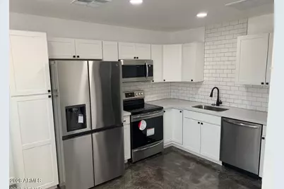 9439 N 11th Avenue #3, Phoenix, AZ 85021 - Photo 1