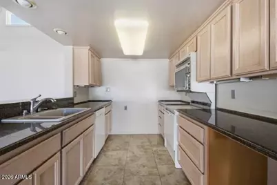 13045 N 8th Avenue, Phoenix, AZ 85029 - Photo 9