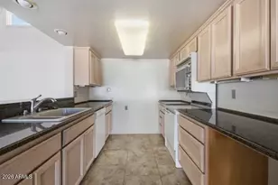 13045 N 8th Ave, Phoenix, AZ 85029 - Photo 9