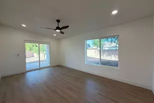 15015 N 23rd Ave, Phoenix, AZ 85023 - Photo 19