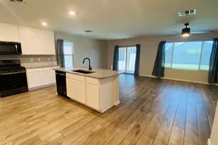 17461 W Molly Ln, Surprise, AZ 85387 - Photo 5
