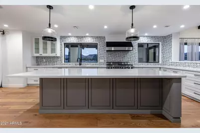 8672 N 64th Place, Paradise Valley, AZ 85253 - Photo 11