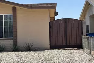 8939 W Sells Dr, Phoenix, AZ 85037 - Photo 15