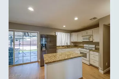 8939 W Sells Drive, Phoenix, AZ 85037 - Photo 3