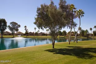 26017 S New Town Dr, Sun Lakes, AZ 85248 - Photo 27