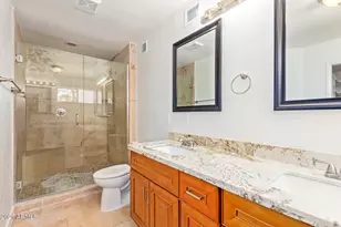 8731 E Minnezona Ave, Scottsdale, AZ 85251 - Photo 15