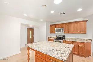 8731 E Minnezona Ave, Scottsdale, AZ 85251 - Photo 7