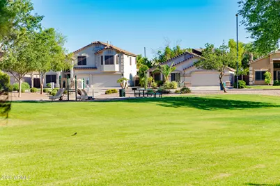 720 W Hancock Avenue, Gilbert, AZ 85233 - Photo 43