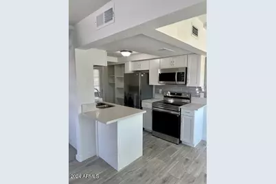 1504 E Indianola Avenue #Unit  6, Phoenix, AZ 85014 - Photo 3