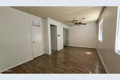 8220 W Meadowbrook Avenue, Phoenix, AZ 85033 - Photo 13