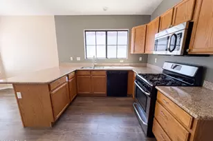 8928 W Cherry Hills Dr, Peoria, AZ 85345 - Photo 9