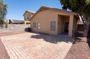 8928 W Cherry Hills Dr, Peoria, AZ 85345 - Photo 5