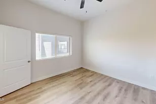 9160 N 67th Ave, Glendale, AZ 85302 - Photo 11