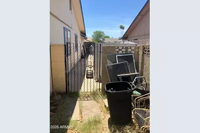 6420 W College Drive, Phoenix, AZ 85033 - Photo 23