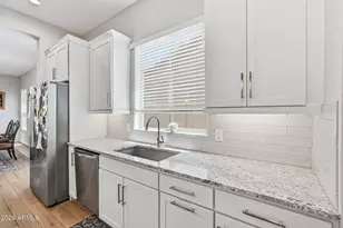 6620 E Libby St, Phoenix, AZ 85054 - Photo 15