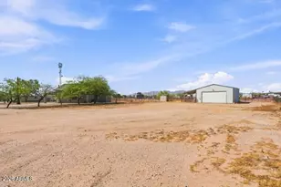 27602 N Denver Hill Dr, Wittmann, AZ 85361 - Photo 3
