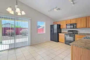 23827 W Yavapai St, Buckeye, AZ 85326 - Photo 5