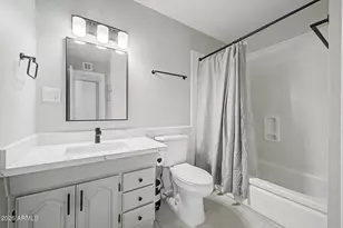 8730 E Rancho Vista Dr, Scottsdale, AZ 85251 - Photo 17