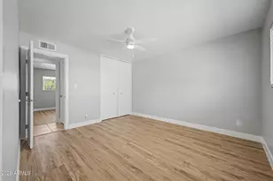 8730 E Rancho Vista Dr, Scottsdale, AZ 85251 - Photo 15