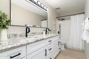 985 E Saguaro Dr, Globe, AZ 85501 - Photo 17