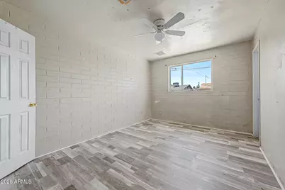 5828 N 63rd Drive, Glendale, AZ 85301 - Photo 13