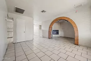 5828 N 63rd Dr, Glendale, AZ 85301 - Photo 7